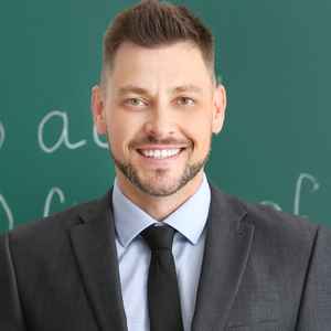 Dr. Carlos R. Mendieta